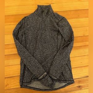 Lululemon quarter zip size 4